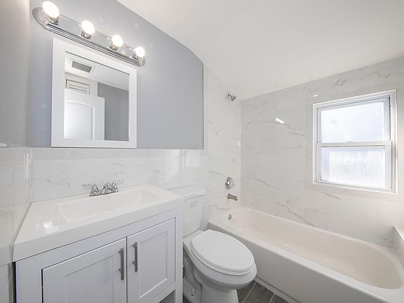 2nd image of 3536 Bayfield Blvd