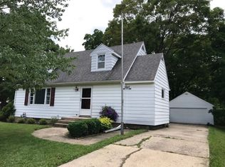 2137 Eggleston Rd, Rockford, IL 61108