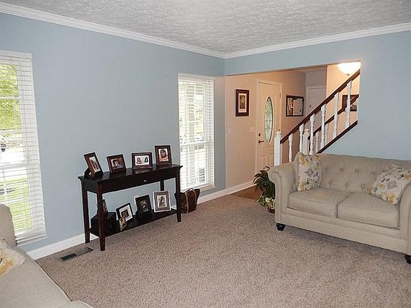 3rd image of 3452 Wildwood Dr