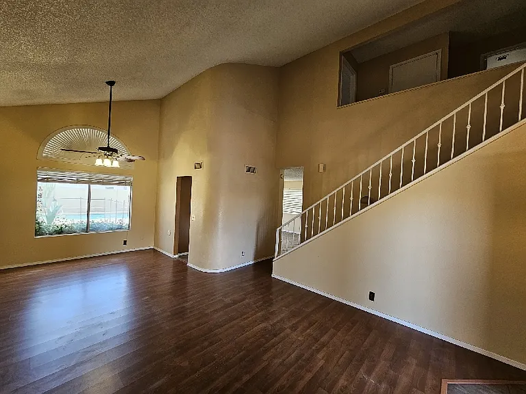 19411 N 77th Ave — Photo 2