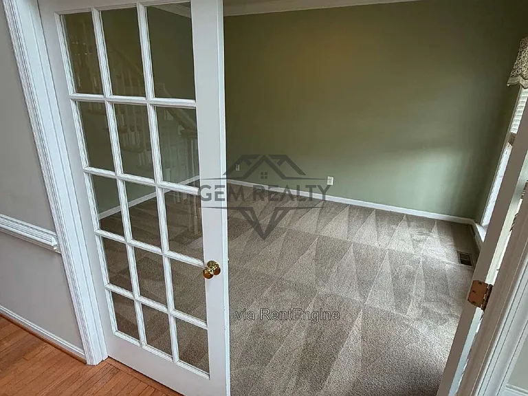 10410 Silver Creek Ct — Photo 19