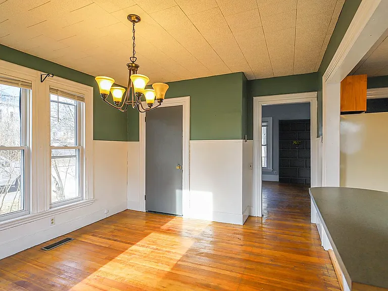 376 Preble St #1 — Photo 6