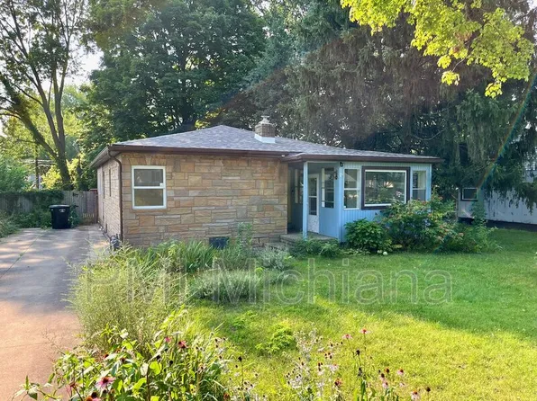54305 Terrace Ln, South Bend, IN 46635