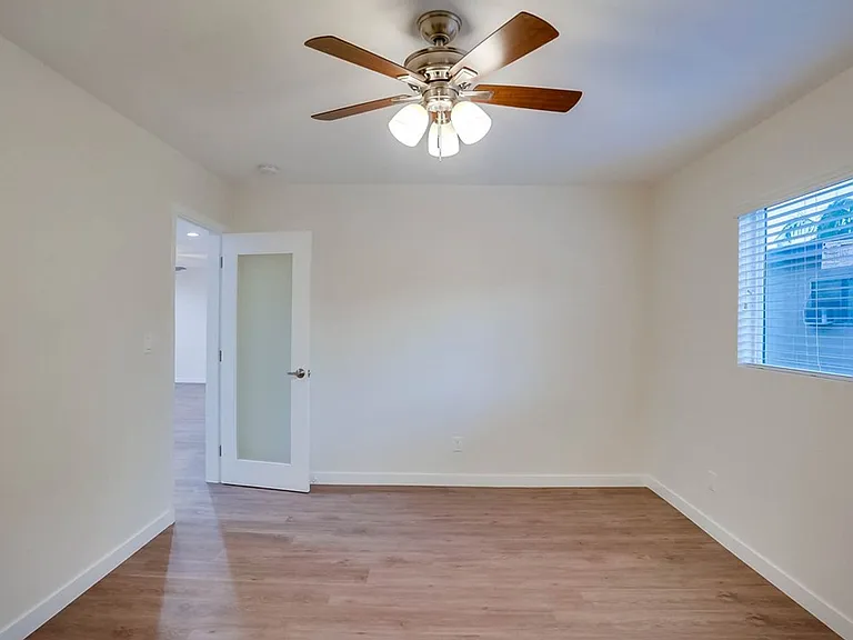 2330 S Corning St — Photo 9