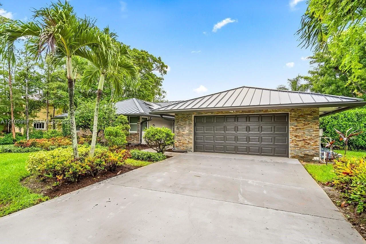 Pine Tree Estates — Photo 2