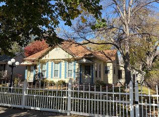 910-912 W 3rd St, Grand Island, NE 68801