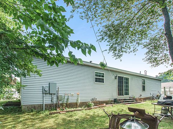 4th image of 33559 Cottonwood Ct