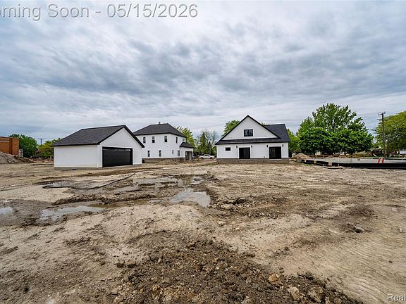 5th image of 3551 7th St