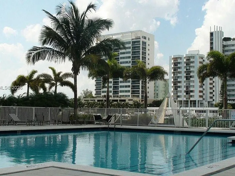 7930 East Dr #1607 — Photo 4