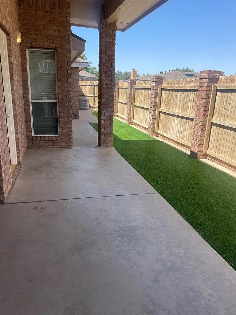 3 bed, 2.0 bath, 1725 sqft, $2,300 — Photo 3