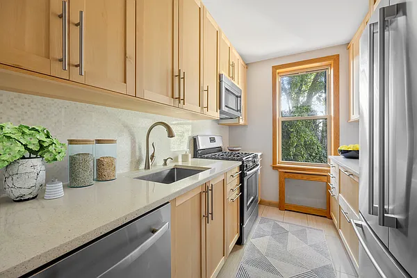 Sold by Compass | media 3