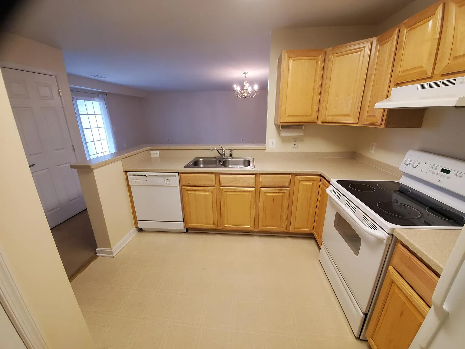 2 bed, 1350 sqft, $1,850 — Photo 4