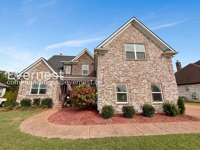 4 bed, 3.0 bath, 3080 sqft, $3,495 — Photo 1