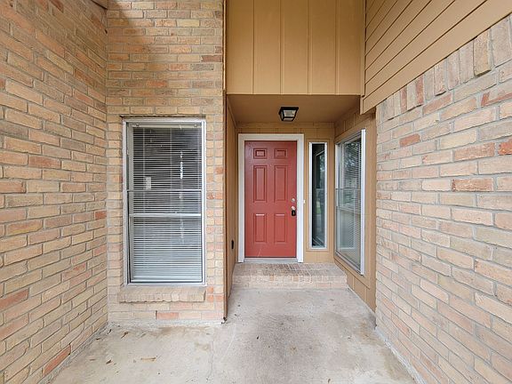 3rd image of 5107 Prairie Creek Dr