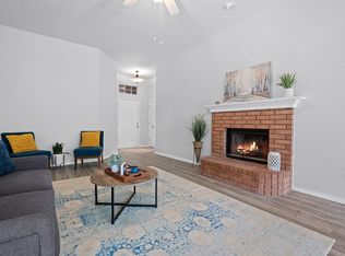 692 High Crest Dr, Azle, TX 76020