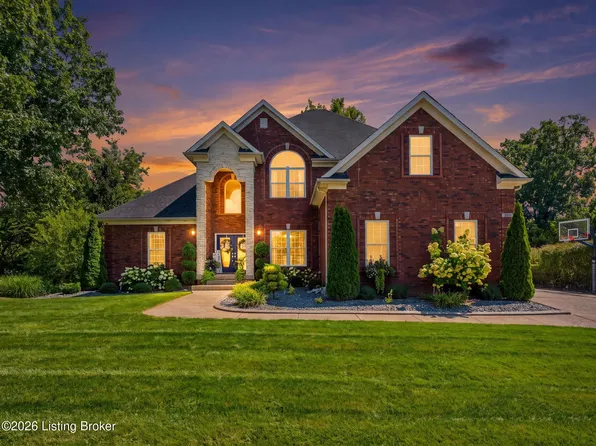 111 Chestnut Glen Dr, Louisville, KY 40245