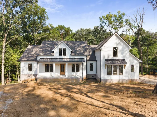 971 Palmer Rd, Lebanon, TN 37090