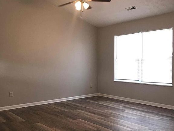 2nd image of 5938 Sycamore Forge Dr