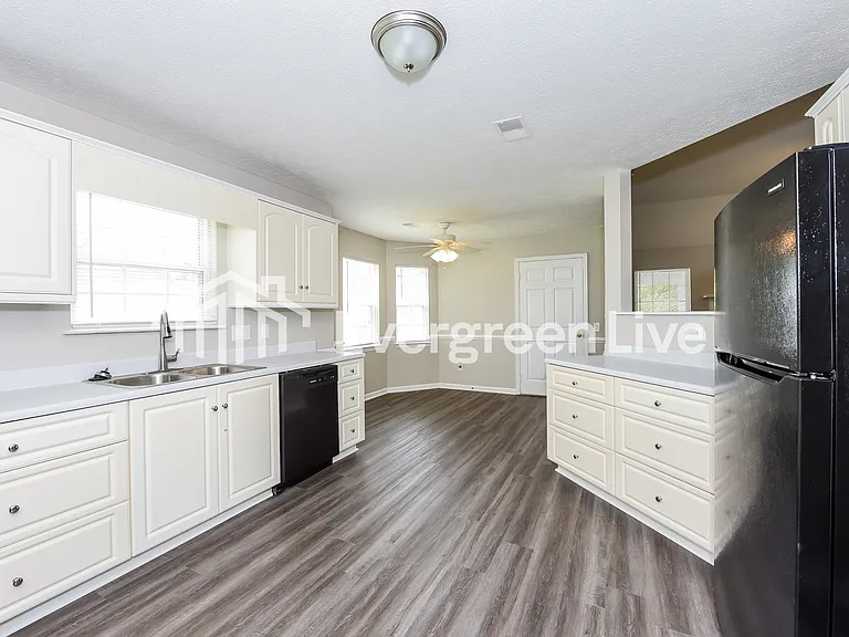 312 Red Barn Ct — Photo 5