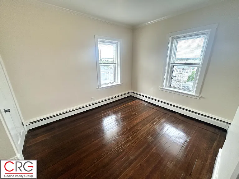 284 Revere St #3R — Photo 9