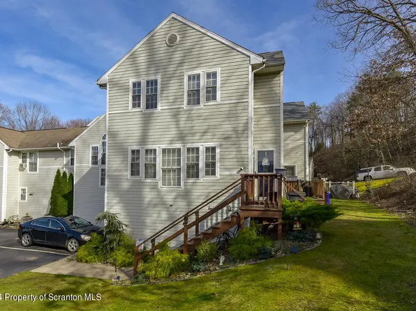 6 Allenberry Dr, Wilkes Barre, PA 18706