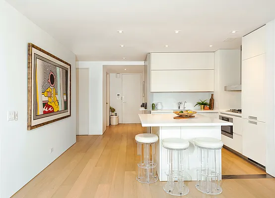 Sold by R New York | media 15