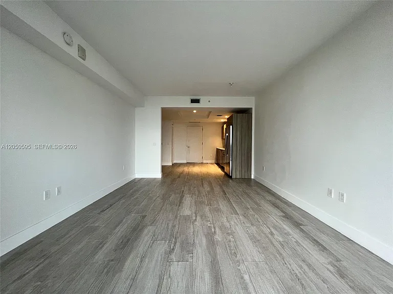 121 NE 34th St #L505 — Photo 7