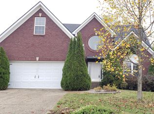 1114 Crosstimbers Dr, Louisville, KY 40245