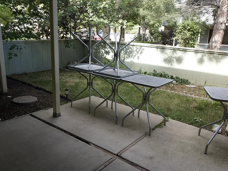 1114 Centaur Cir #A — Photo 12