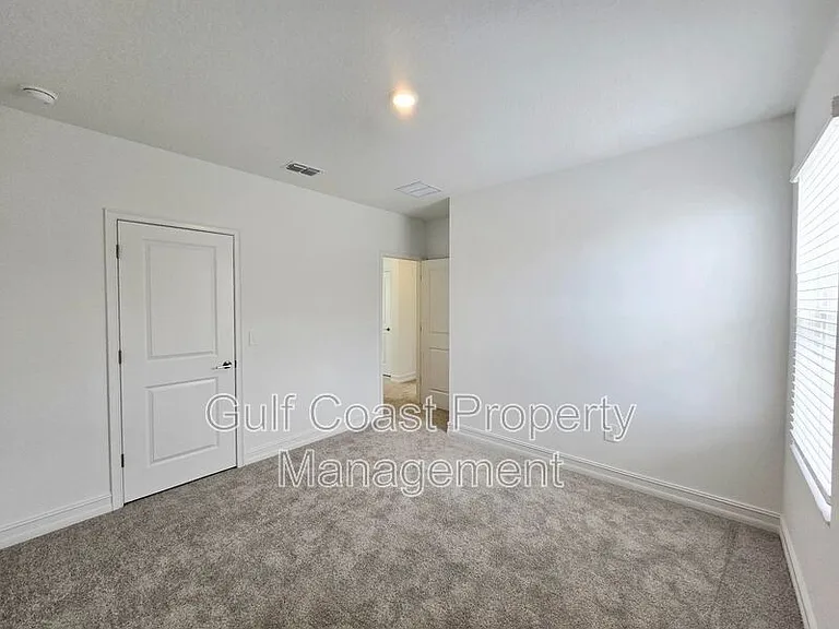11757 71st Ave E — Photo 29