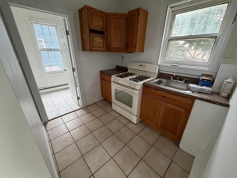 51 Cleveland St #2 — Photo 8