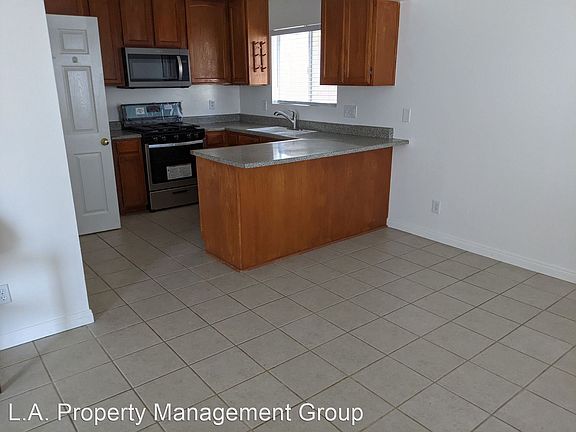 5th image of 762 W 21st St