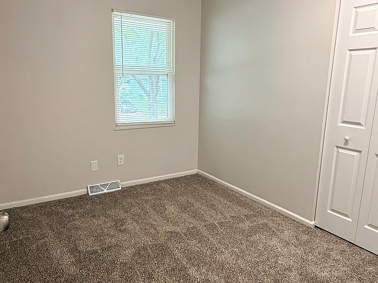 2520 NW Kingsridge Dr — Photo 6