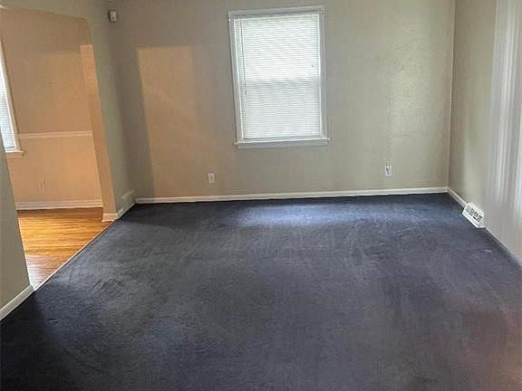 4th image of 3325 Algonquin Pkwy