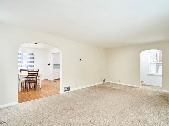 3rd image of 237 Orchard Hill Dr SW