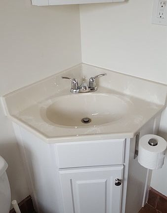 2nd image of 3644 1/2 51st St