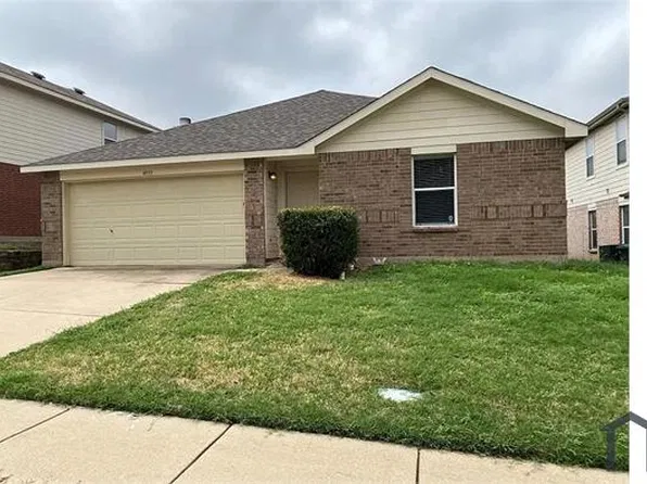4933 Creek Ridge Trl, Fort Worth, TX 76179