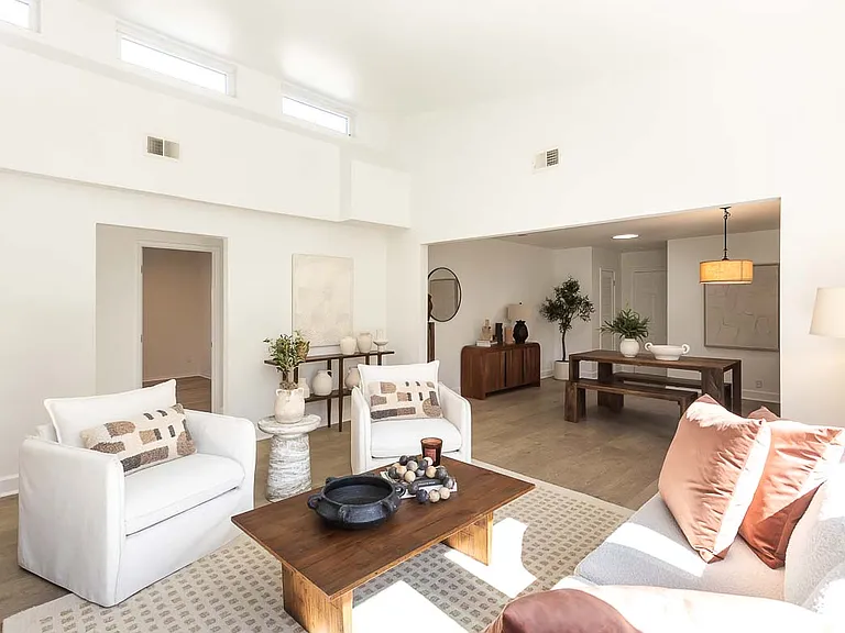 380 Christina Way — Photo 10