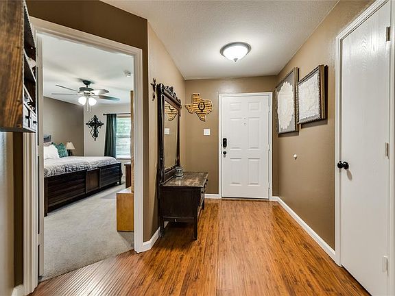 5th image of 2501 Barksdale Dr