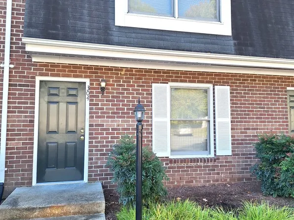 302 Susan Constant Dr, Newport News, VA 23608