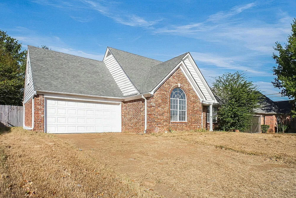 4 bed, 2.5 bath, 1800 sqft, $1,885 — Photo 4