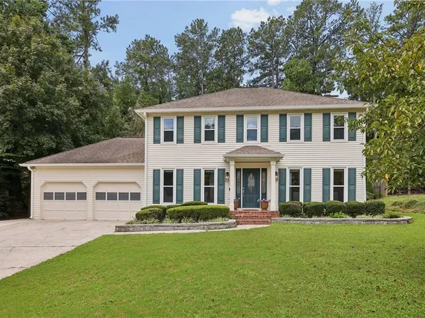 235 Carriage Station Cir, Roswell, GA 30075