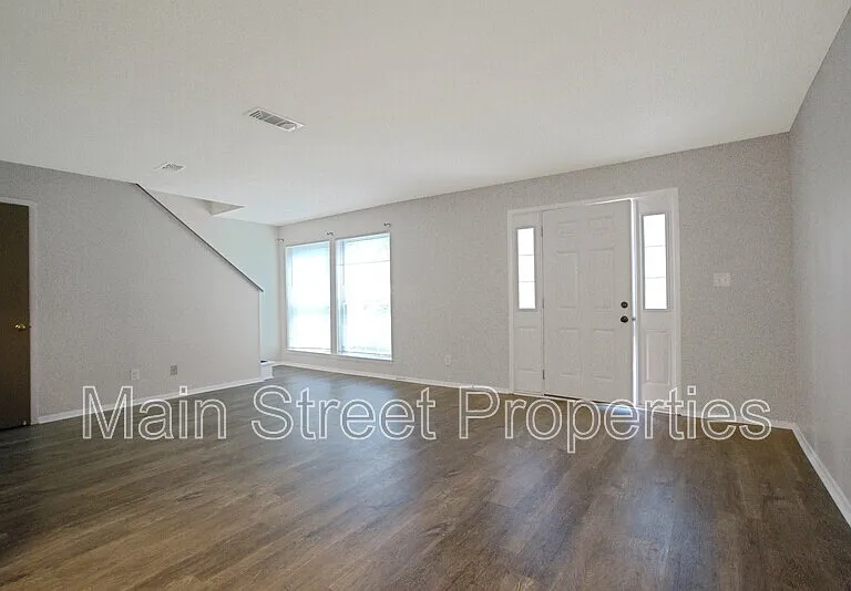 3323 Kingswood Ct #D10 — Photo 3