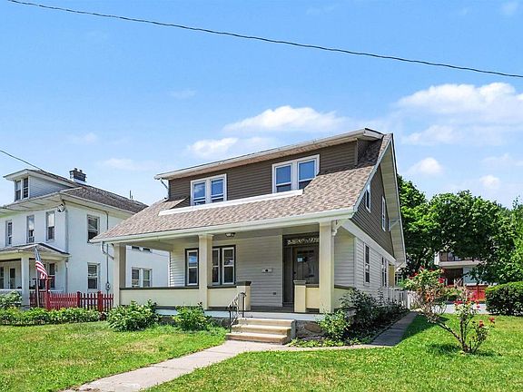 2nd image of 4 Myrtle Ave