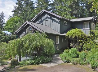 9677 Battle Point Dr NE, Bainbridge Island, WA 98110