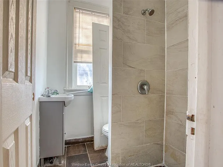 478 Rosedale Ave #UPPER — Photo 4