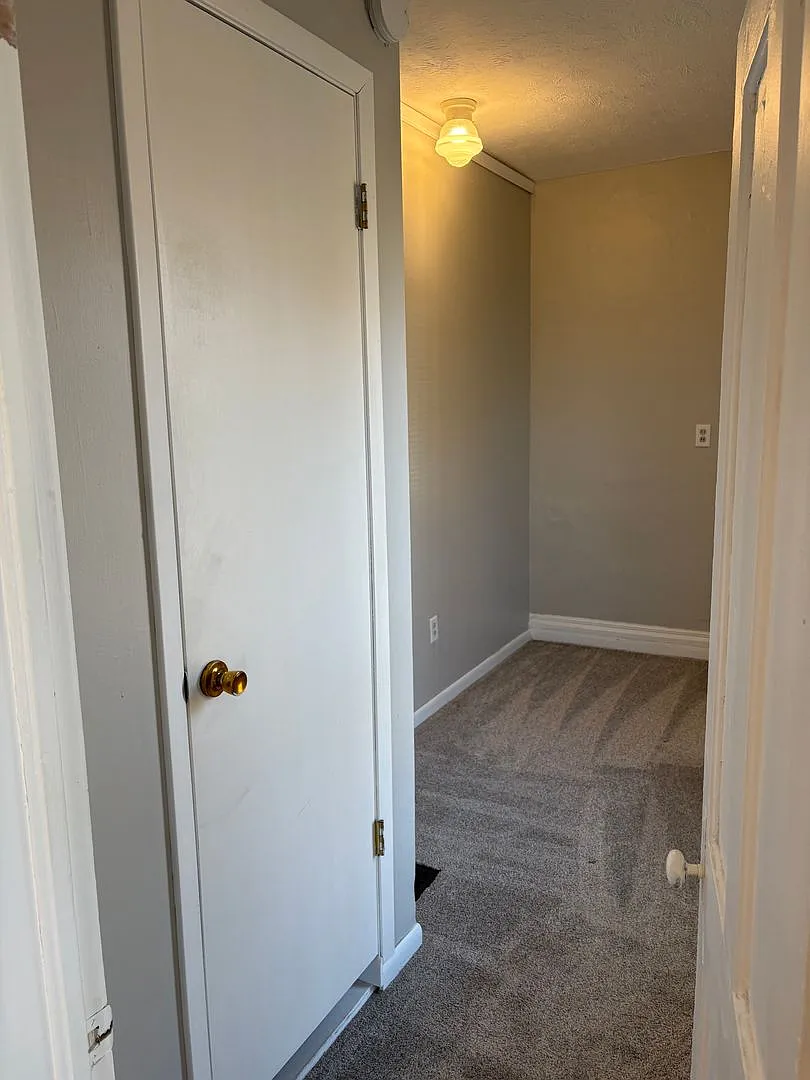 2147 C Street — Photo 4