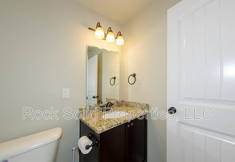 1031 Old Town Ln #1 — Photo 8