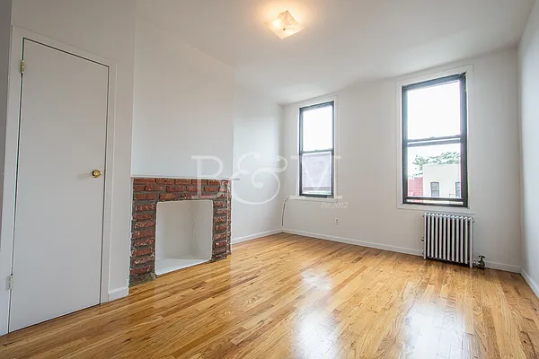 Rented by Brick&Mortar | media 4