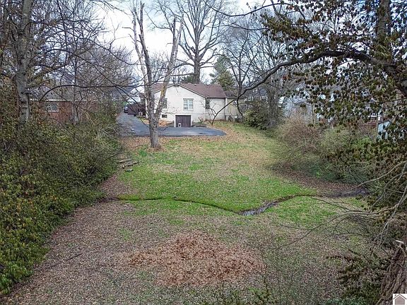 3rd image of 3938 Sunset Ave